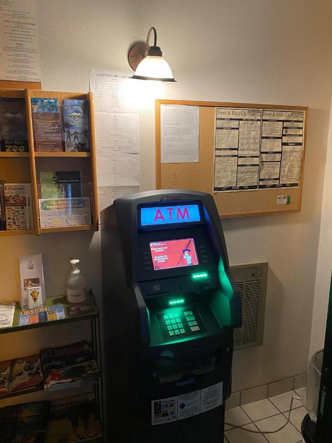Bison Plains Lodge ムアヘッド  エクステリア 写真